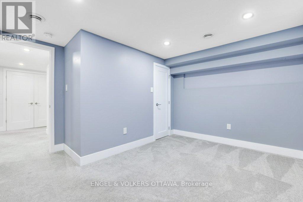 968 Arkell Street, Ottawa, Ontario  K2B 5R3 - Photo 37 - X13100938