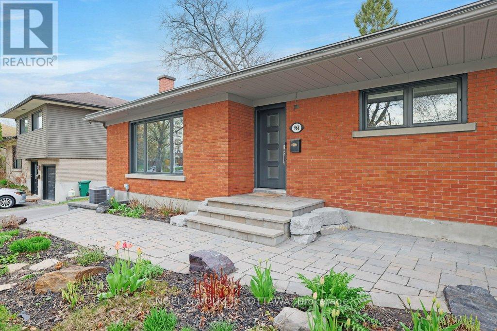 968 Arkell Street, Ottawa, Ontario  K2B 5R3 - Photo 4 - X13100938