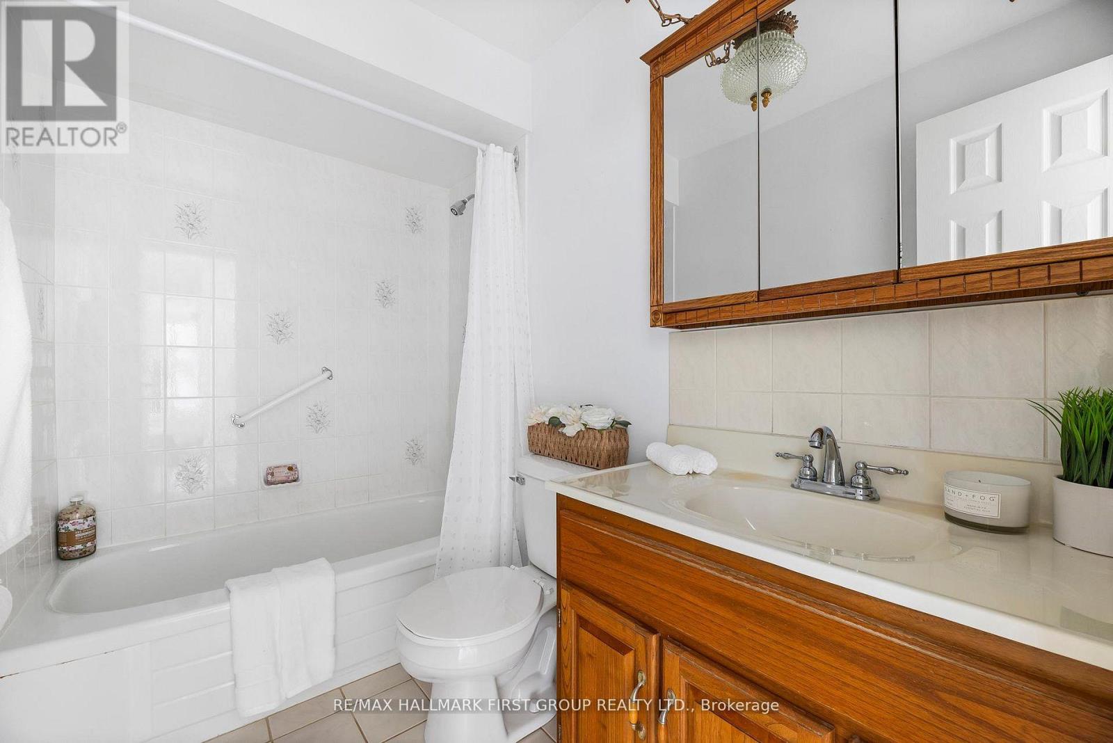 102 - 580 Mary Street E, Whitby, Ontario  L1N 2R3 - Photo 17 - E13100804