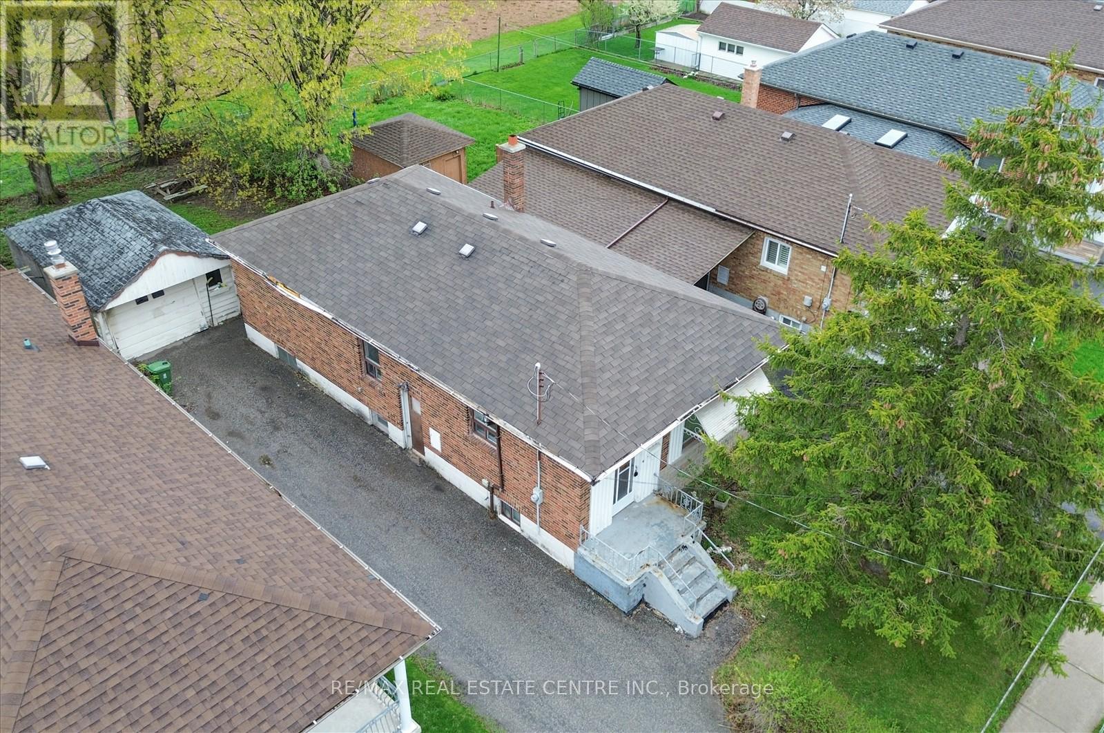 88 ELLENDALE DRIVE, Toronto, Ontario