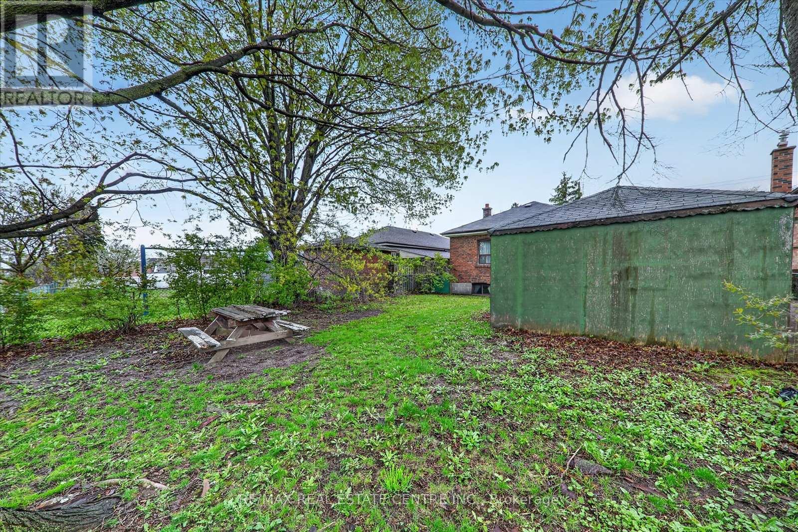 88 Ellendale Drive, Toronto, Ontario  M1P 1N5 - Photo 10 - E13100912