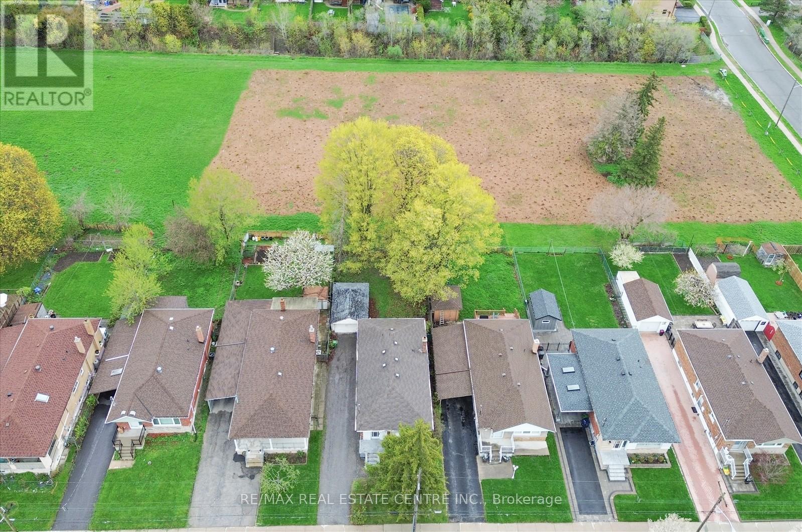88 Ellendale Drive, Toronto, Ontario  M1P 1N5 - Photo 14 - E13100912