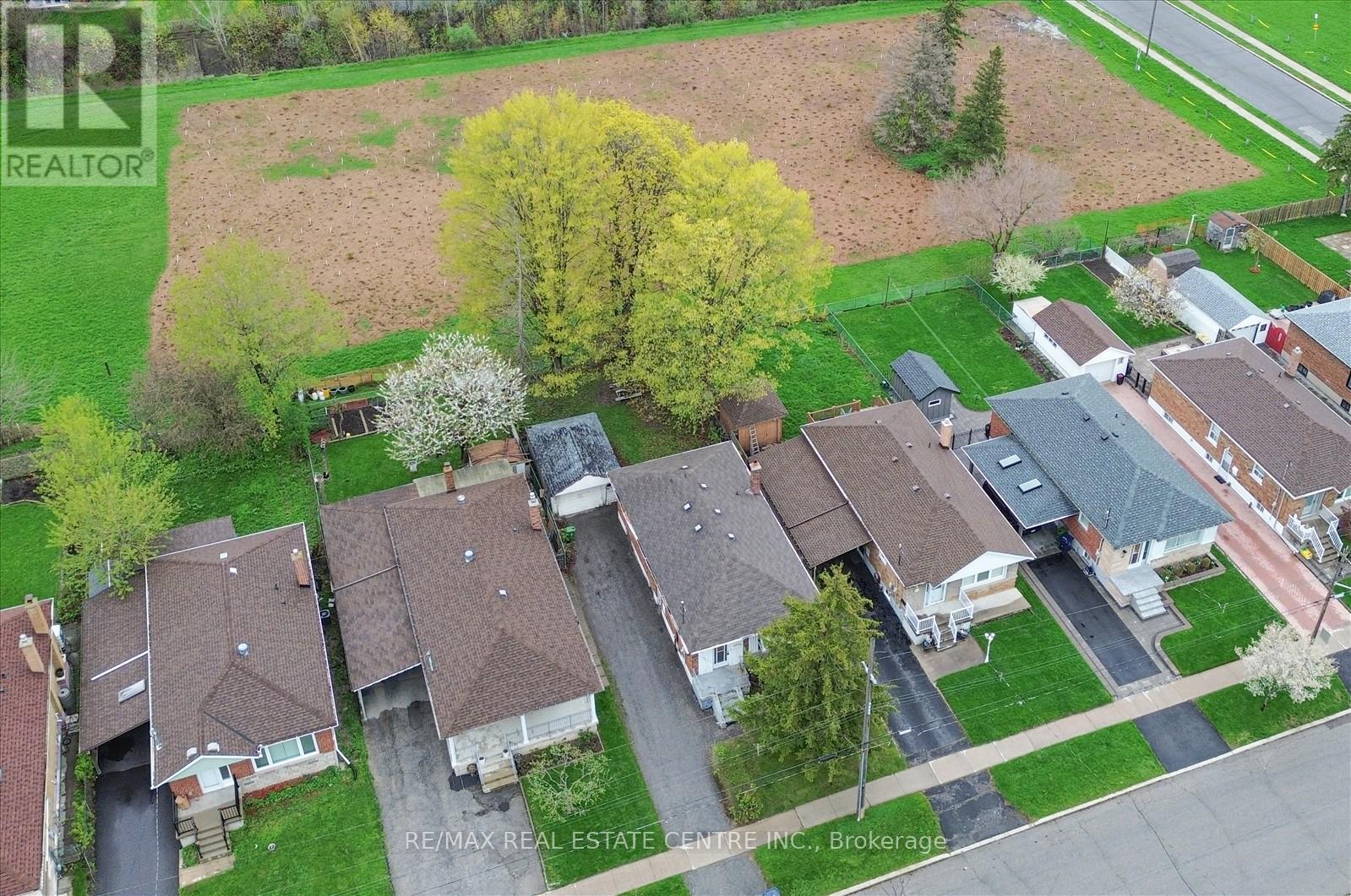 88 Ellendale Drive, Toronto, Ontario  M1P 1N5 - Photo 16 - E13100912