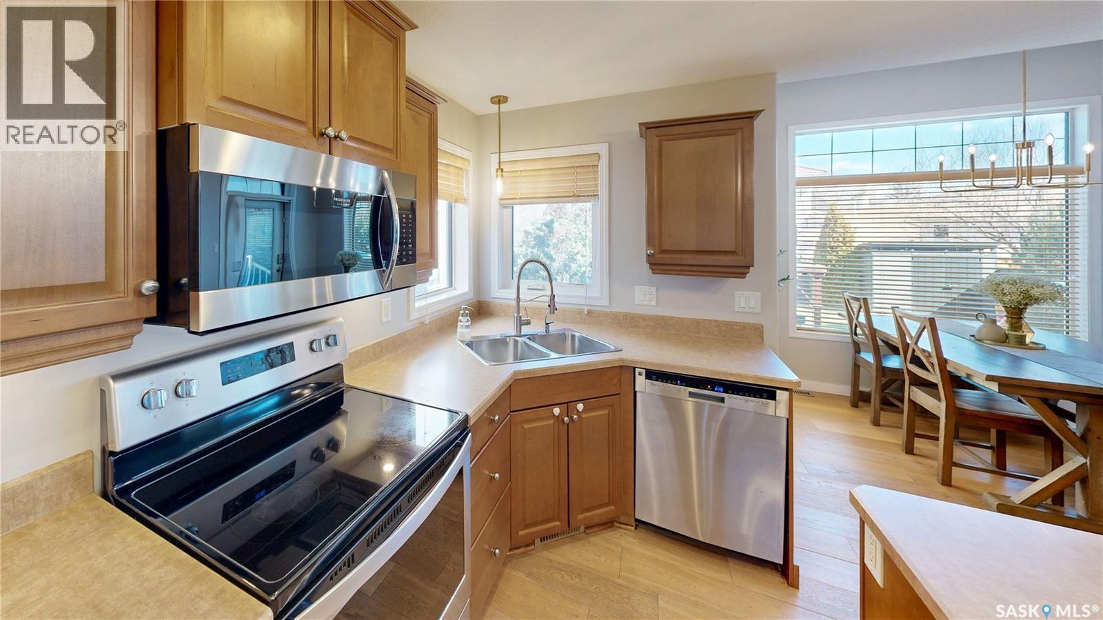 7014 Wascana Cove Drive, Regina, Saskatchewan  S4V 3E9 - Photo 10 - SK035276