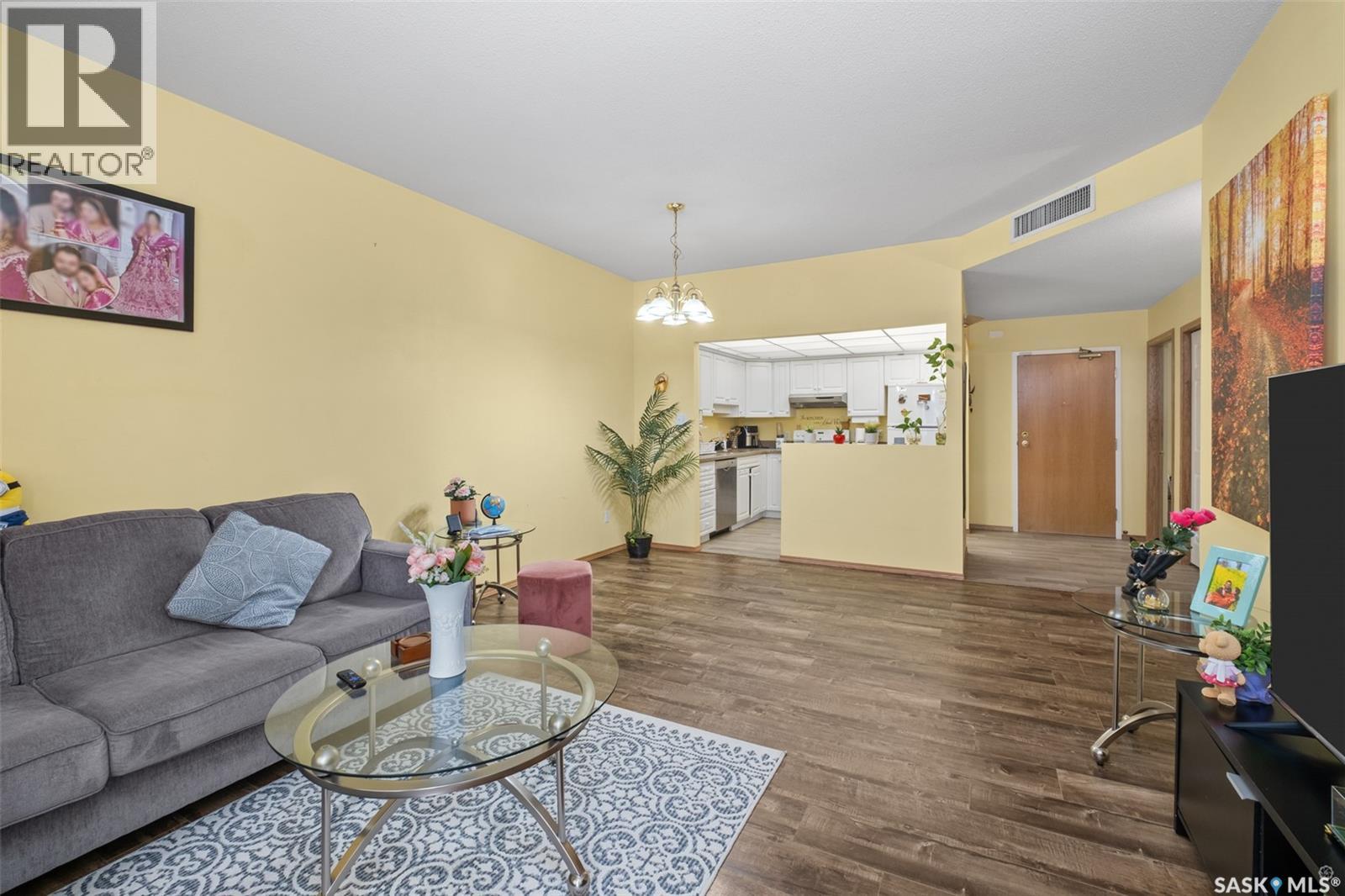 111 305 34th Street W, Prince Albert, Saskatchewan  S6V 8B8 - Photo 4 - SK035257