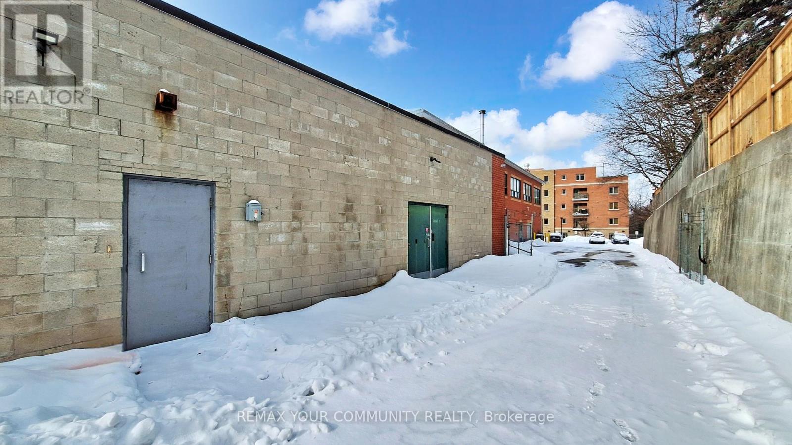 1-B - 15543 Yonge Street, Aurora, Ontario L4G 1P3 - Photo 24 - N12720020