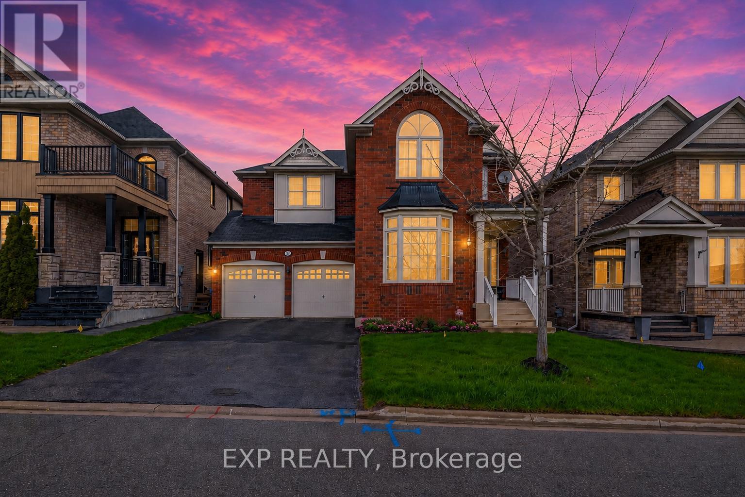 323 CHERYL MEWS BOULEVARD, Newmarket, Ontario