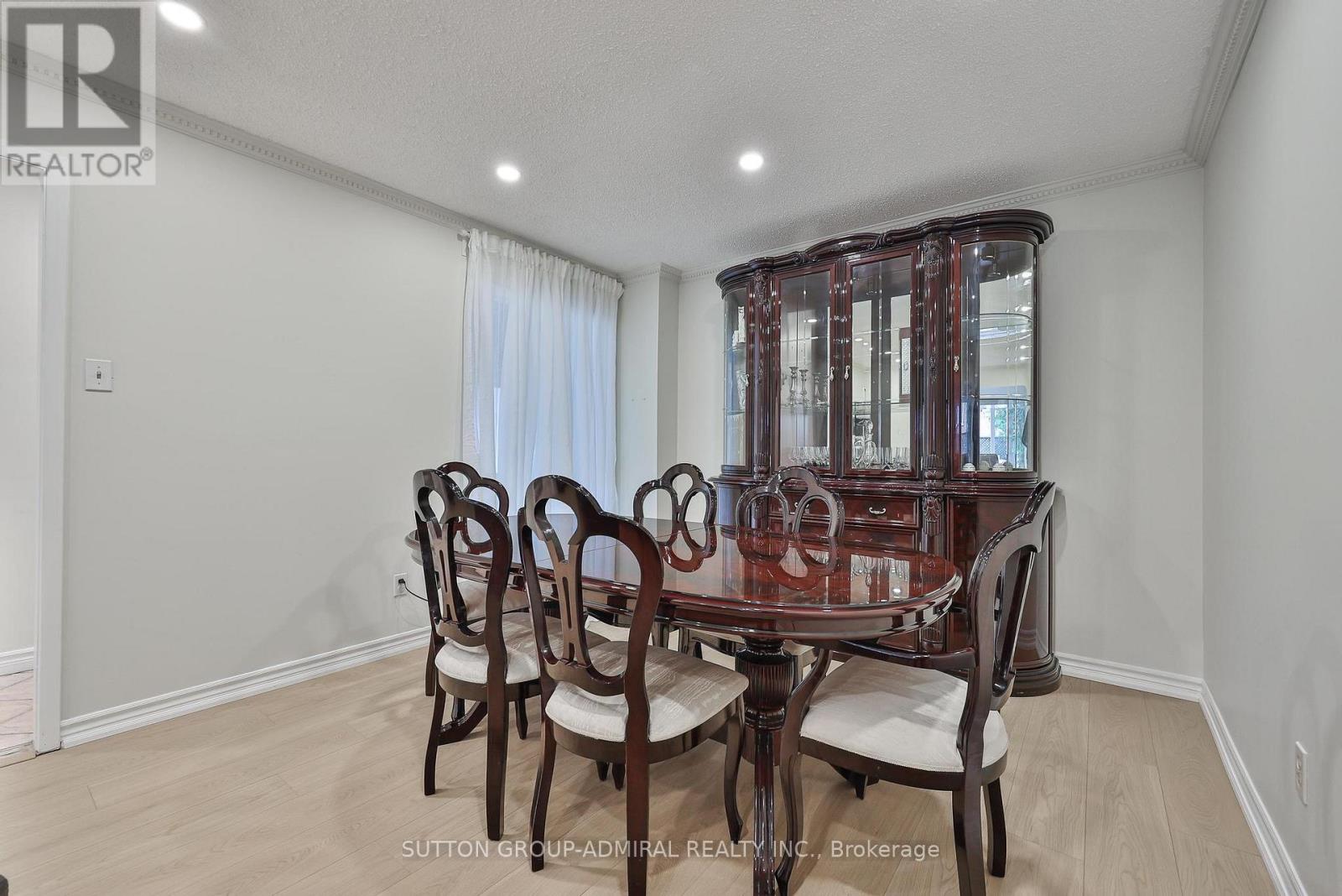 122 Rejane Crescent, Vaughan, Ontario  L4J 5A8 - Photo 6 - N13100876