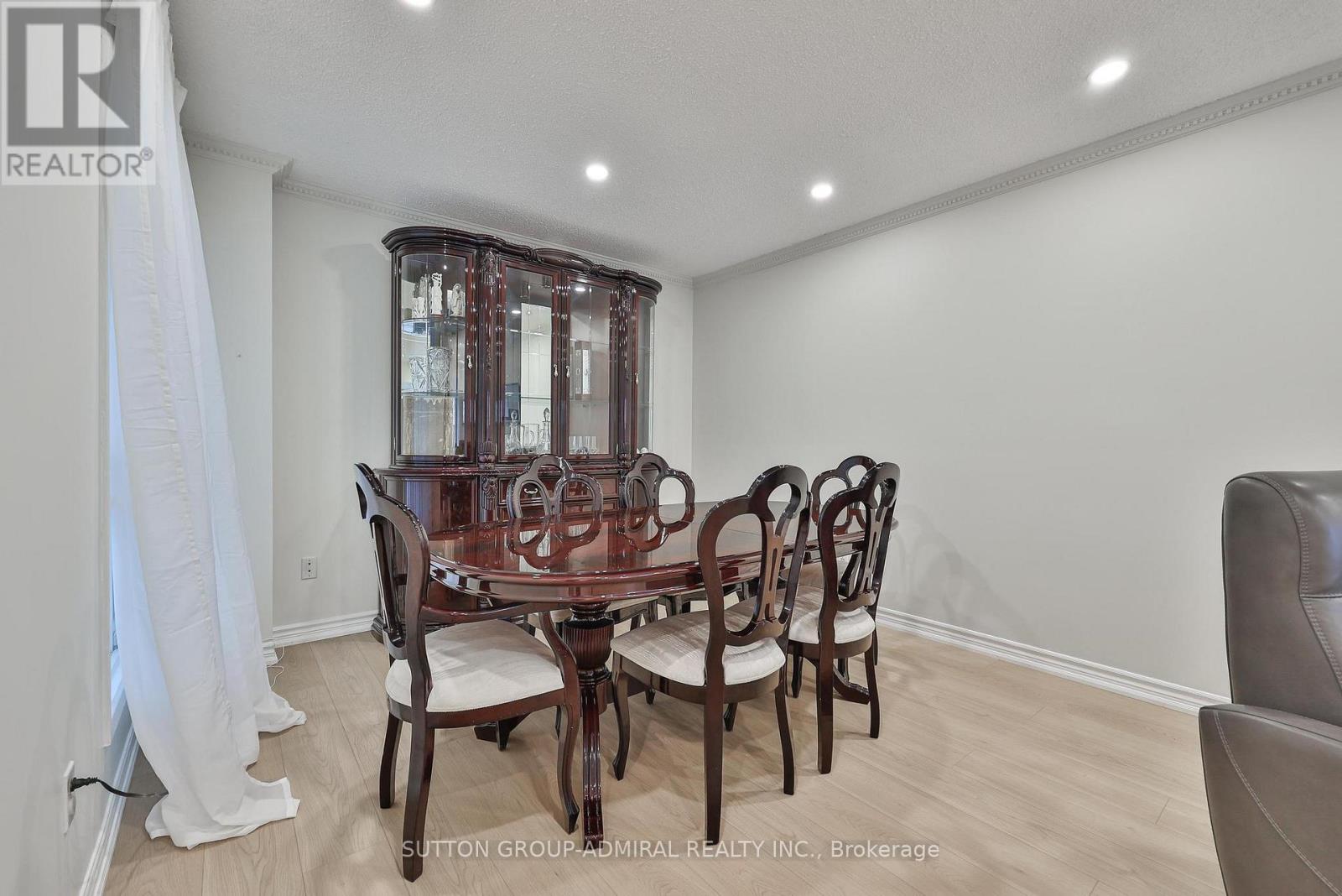 122 Rejane Crescent, Vaughan, Ontario  L4J 5A8 - Photo 7 - N13100876