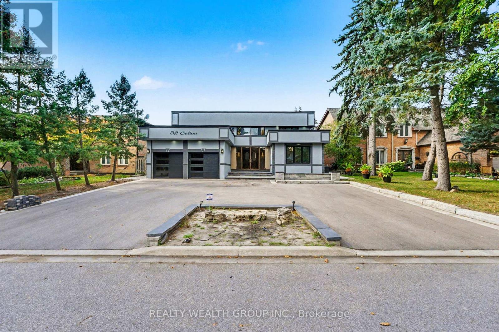 32 Colton Crescent S, Vaughan, Ontario  L4L 3L7 - Photo 2 - N13100922