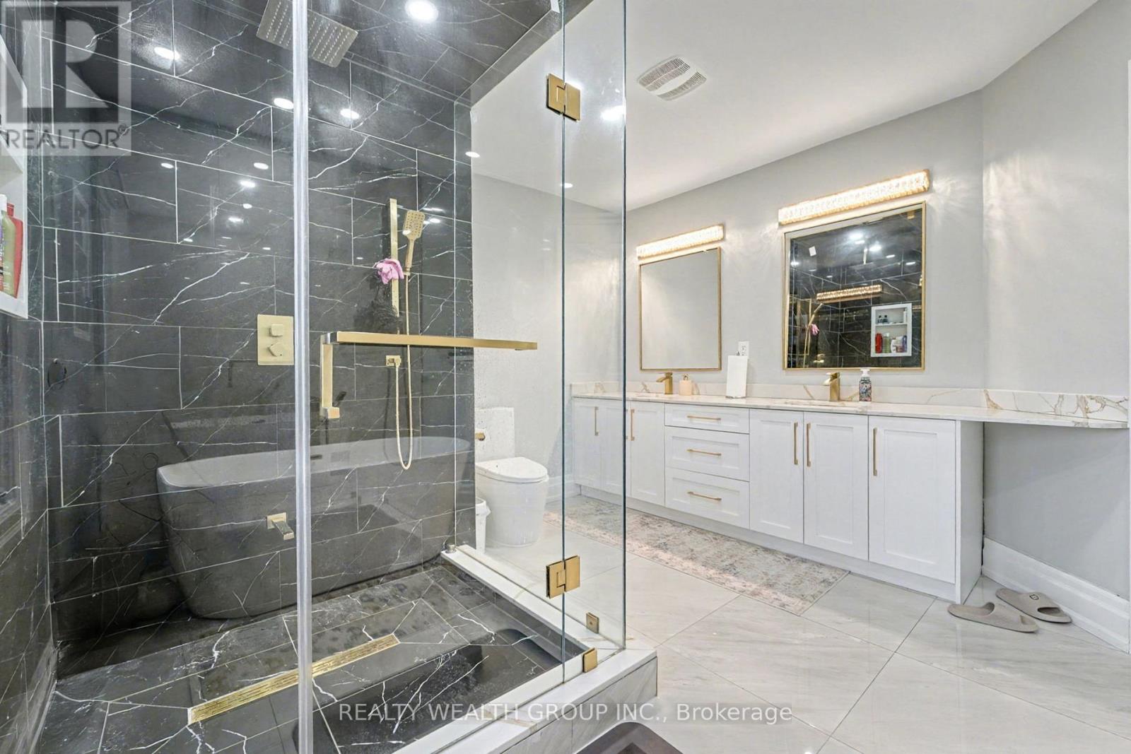32 Colton Crescent S, Vaughan, Ontario  L4L 3L7 - Photo 25 - N13100922