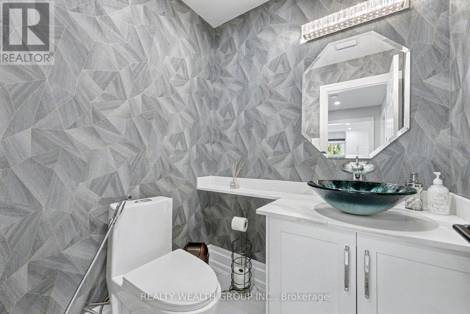 32 Colton Crescent S, Vaughan, Ontario  L4L 3L7 - Photo 33 - N13100922