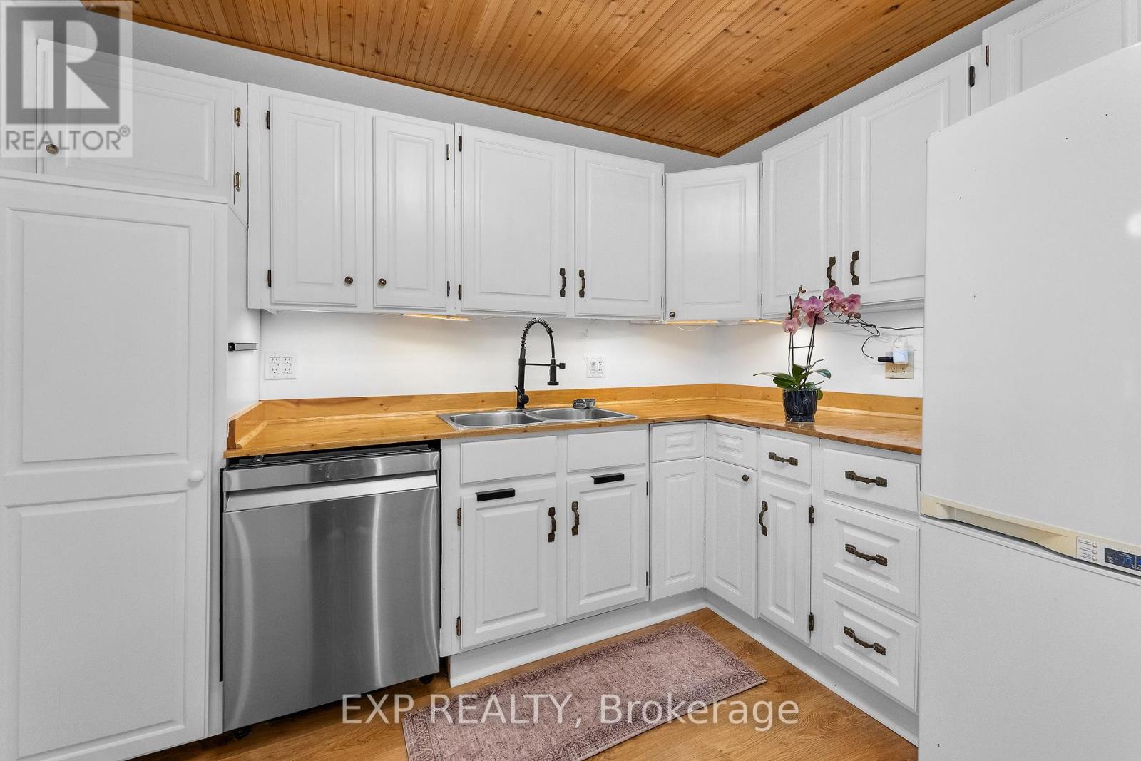 240 Lincoln Road W, Fort Erie, Ontario  L0S 1B0 - Photo 11 - X12942834