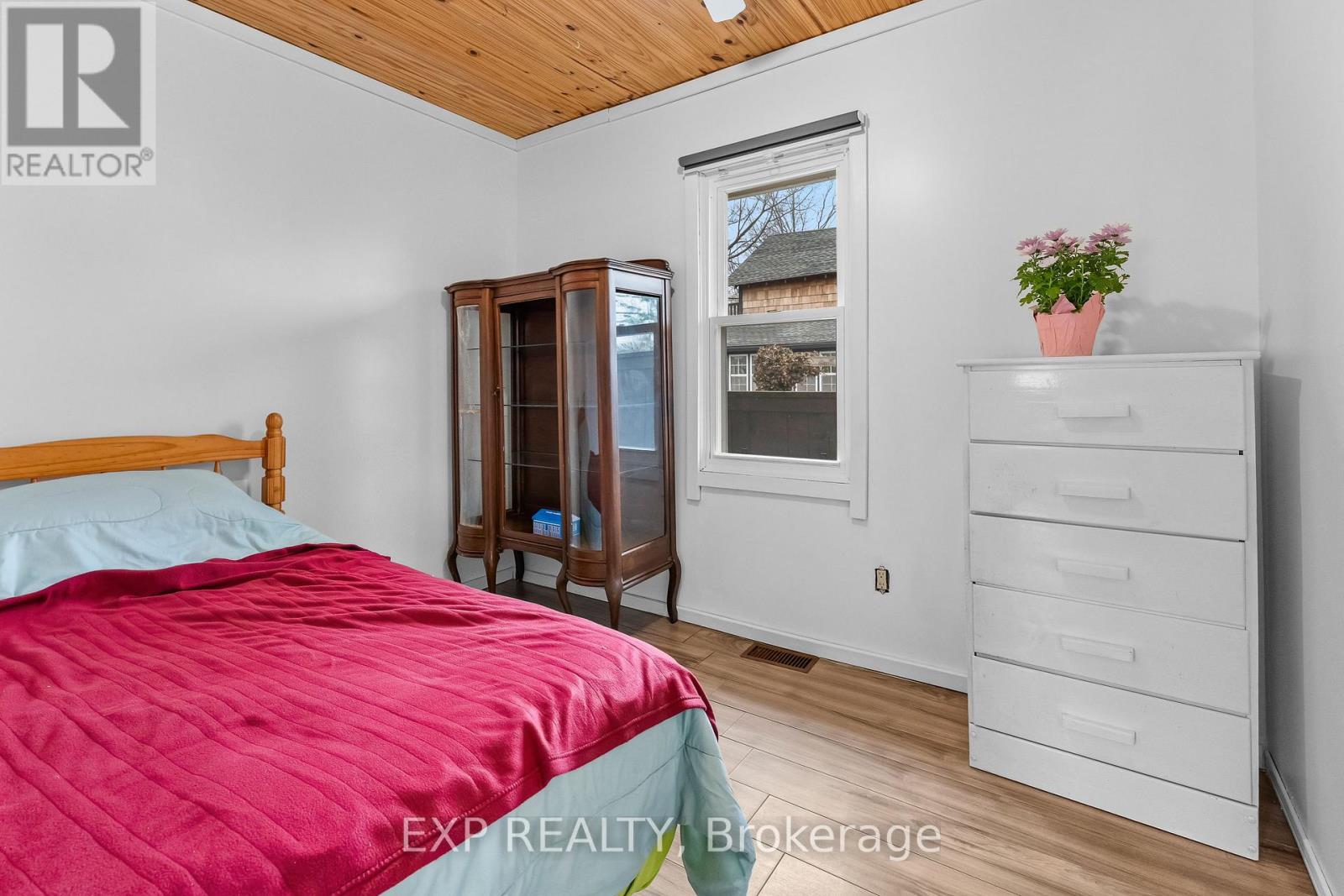 240 Lincoln Road W, Fort Erie, Ontario  L0S 1B0 - Photo 14 - X12942834