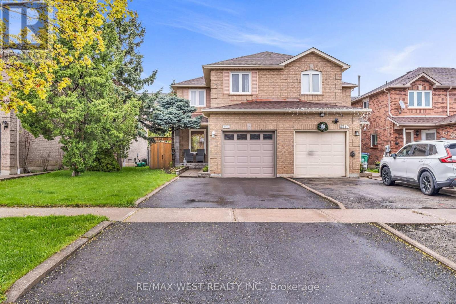 5349 Bullrush Drive, Mississauga, Ontario  L5V 1Z2 - Photo 2 - W13100768