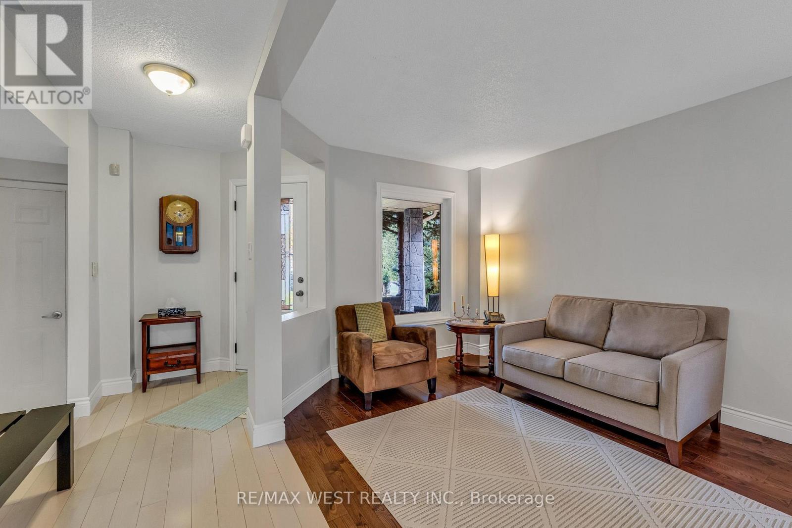 5349 Bullrush Drive, Mississauga, Ontario  L5V 1Z2 - Photo 8 - W13100768