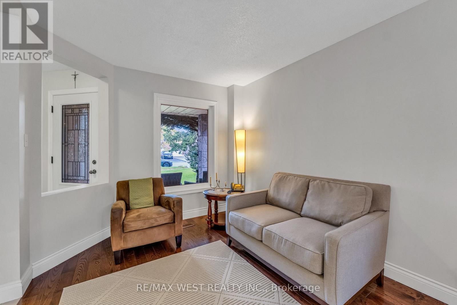 5349 Bullrush Drive, Mississauga, Ontario  L5V 1Z2 - Photo 9 - W13100768