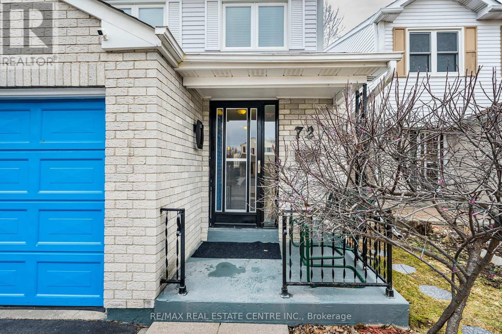 72 Malabar Crescent, Brampton, Ontario  L6S 3X8 - Photo 3 - W13100816
