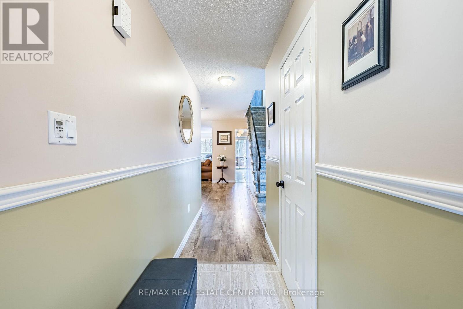 72 Malabar Crescent, Brampton, Ontario  L6S 3X8 - Photo 5 - W13100816