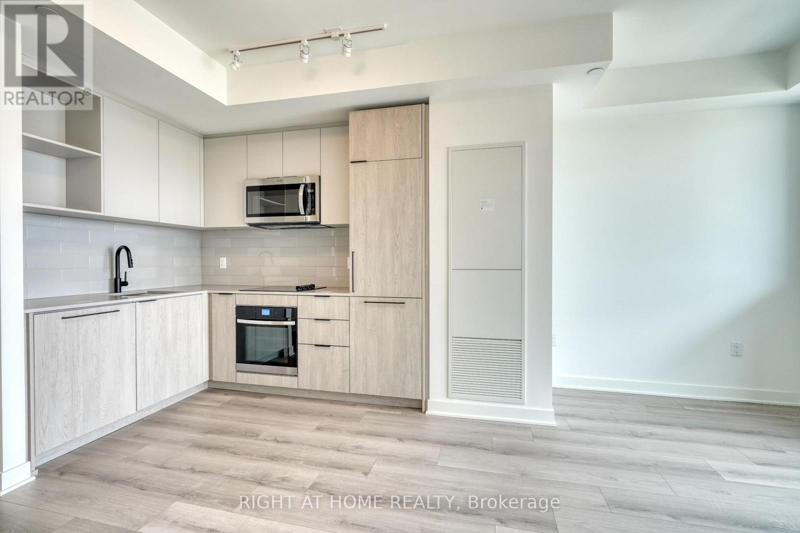2603 - 1185 Dupont Street, Toronto, Ontario  M6H 0E5 - Photo 9 - W13100898