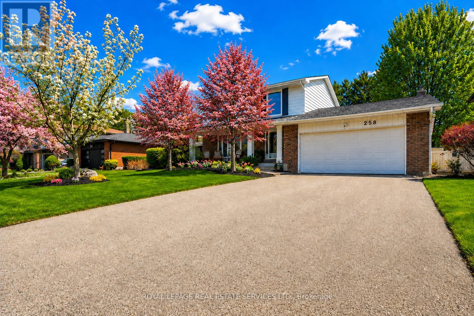 258 Sunrise Crescent, Oakville, Ontario  L6L 3L3 - Photo 2 - W13100914