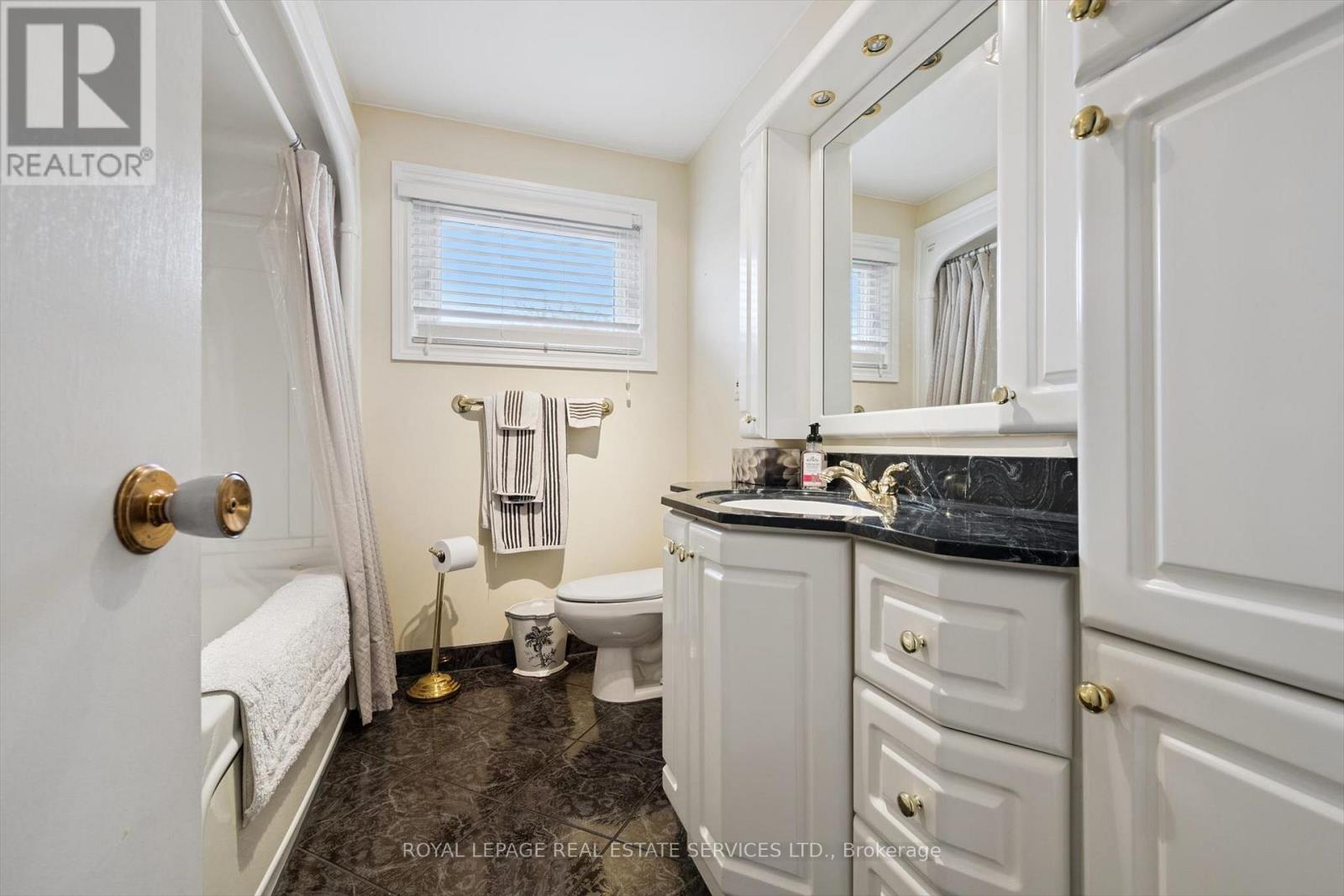 258 Sunrise Crescent, Oakville, Ontario  L6L 3L3 - Photo 33 - W13100914