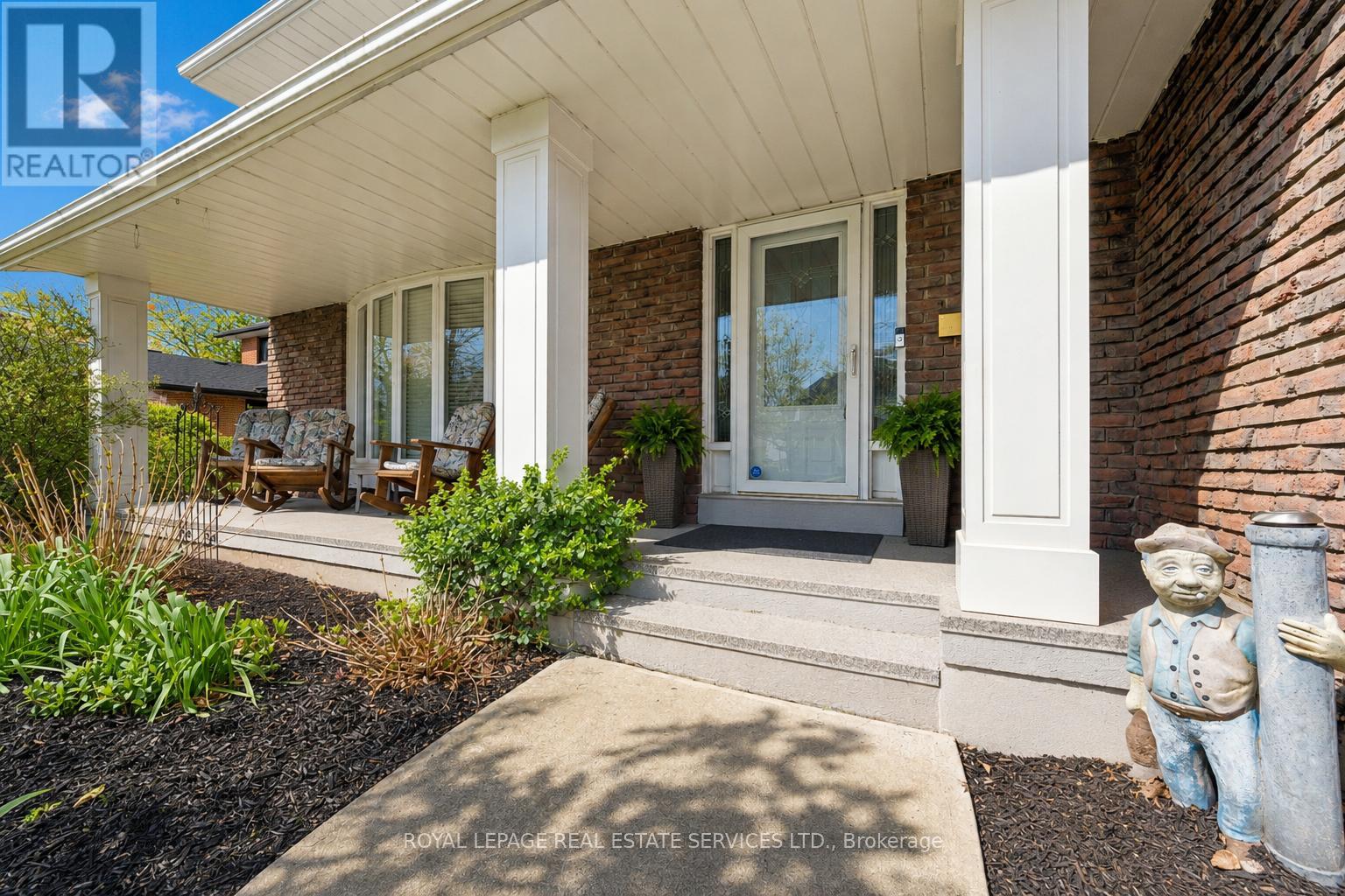 258 Sunrise Crescent, Oakville, Ontario  L6L 3L3 - Photo 4 - W13100914