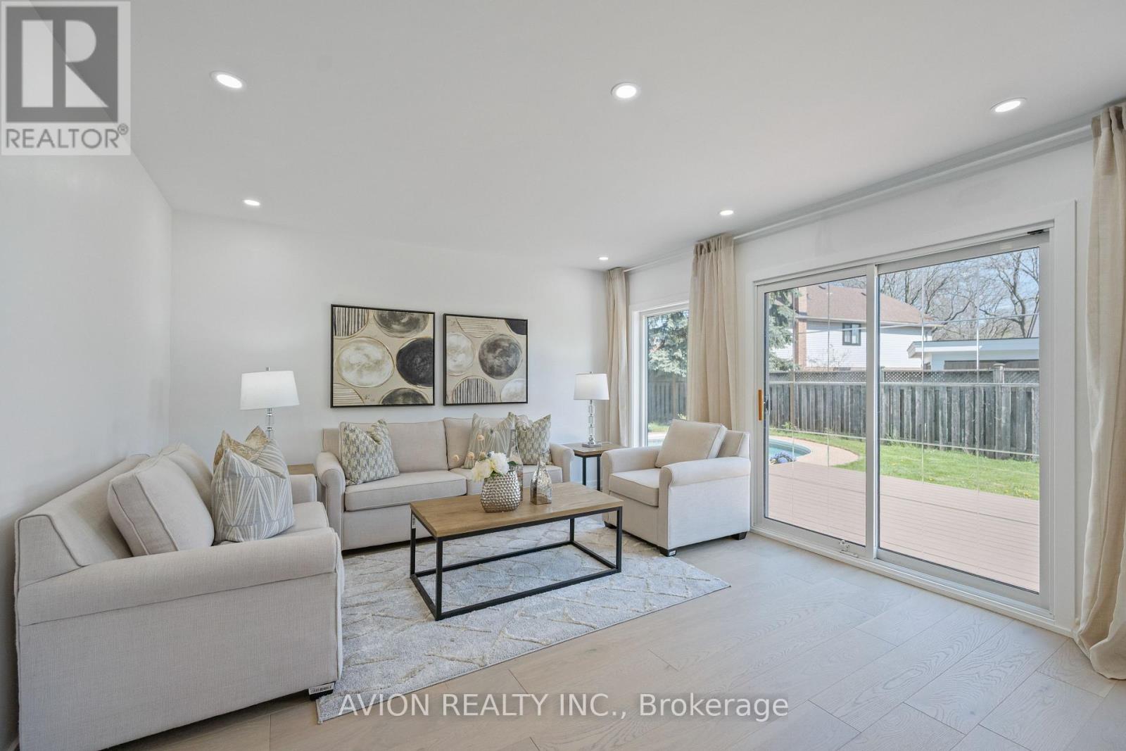 1397 Highgate Court, Oakville, Ontario  L6H 2V4 - Photo 7 - W13100924
