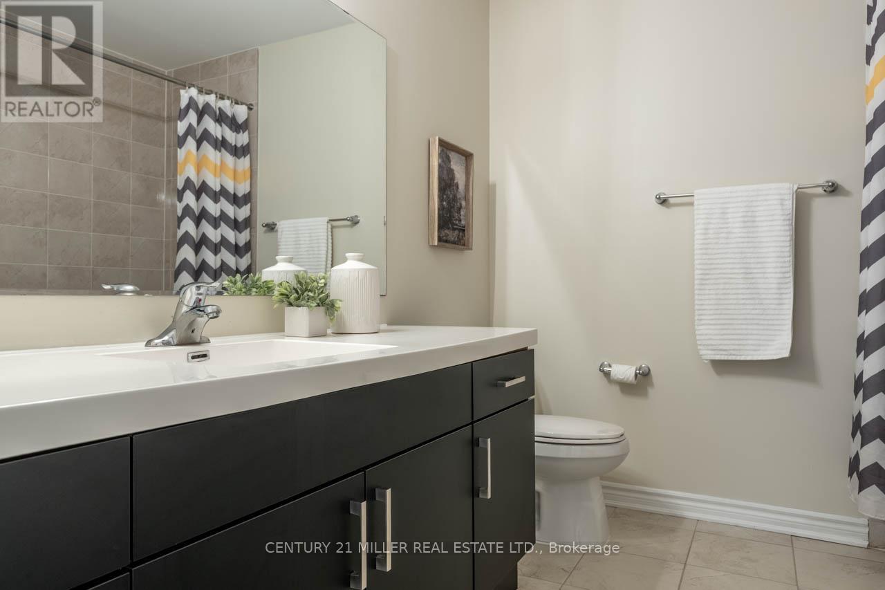 292 Gillett Point, Milton, Ontario  L9E 1C6 - Photo 18 - W13100934