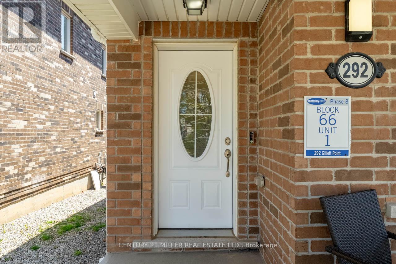 292 Gillett Point, Milton, Ontario  L9E 1C6 - Photo 3 - W13100934