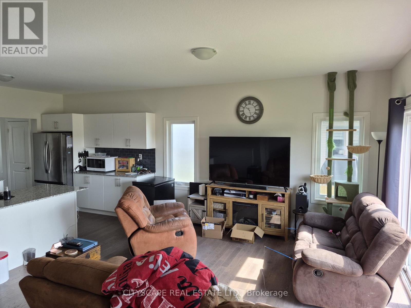 159 Ellen Street, North Perth, Ontario  N0G 1B0 - Photo 4 - X13100838