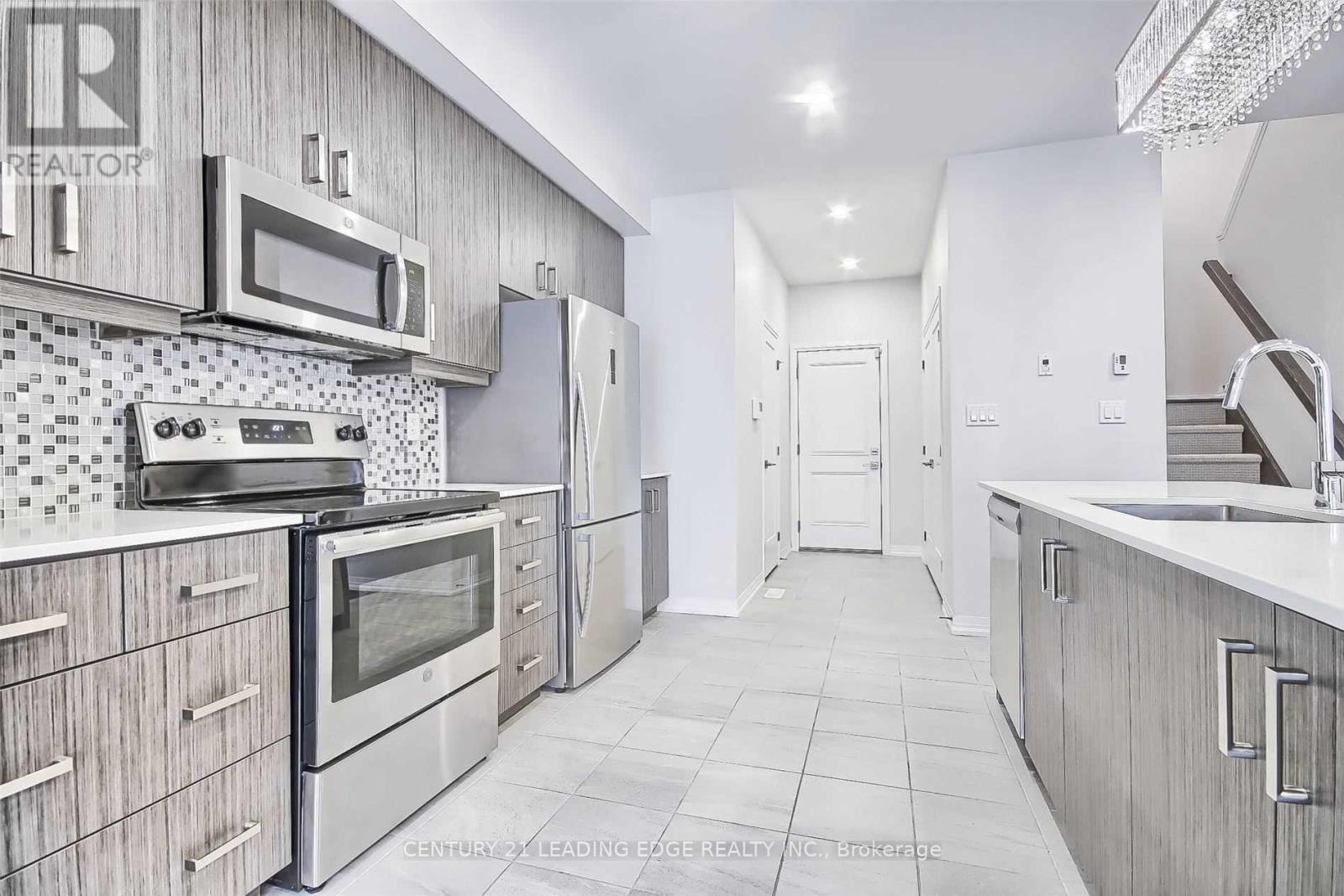 113 Greenwich Avenue, Hamilton, Ontario  L8J 2R9 - Photo 4 - X13100882