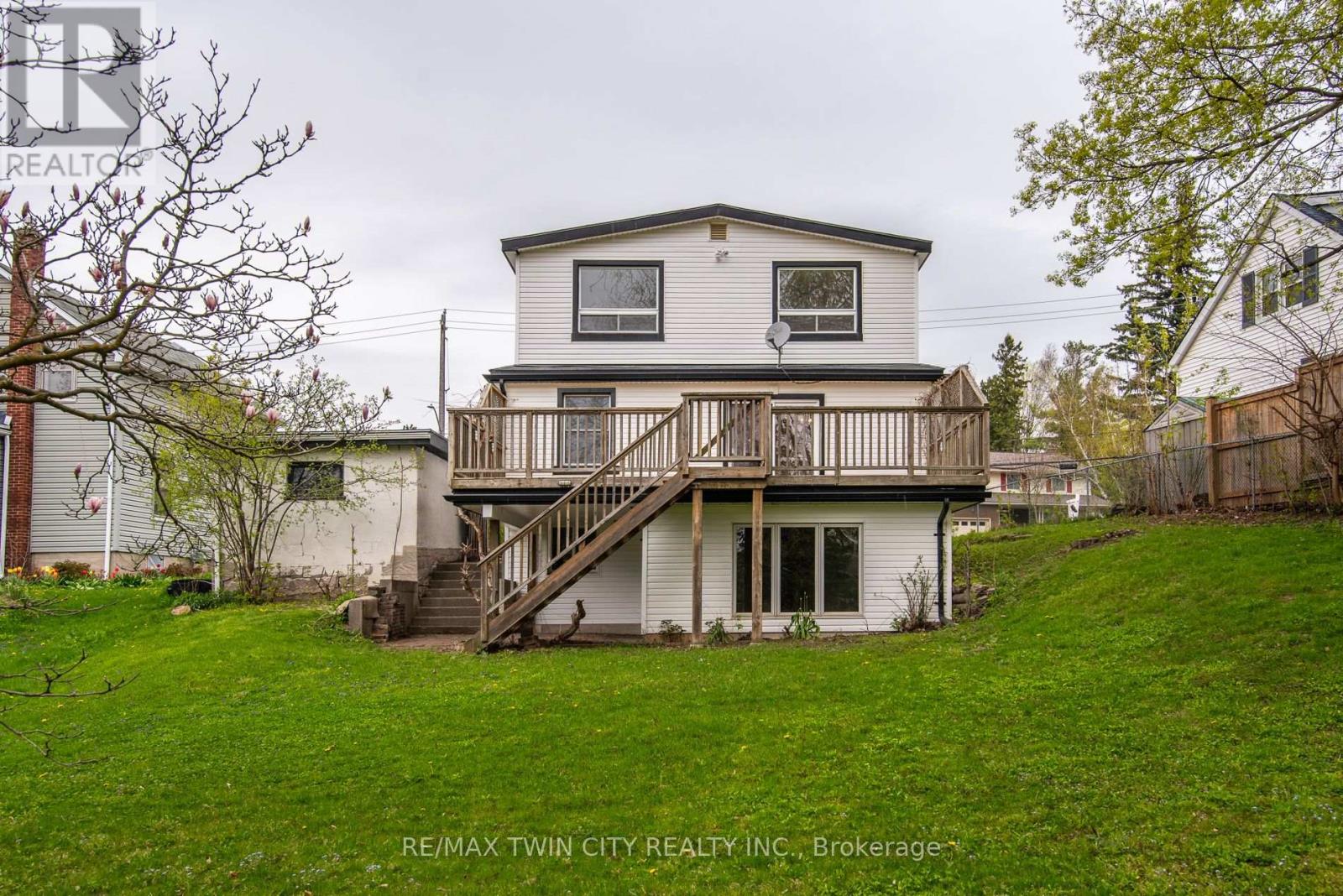 143 Bridgeport Road E, Waterloo, Ontario  N2J 2K3 - Photo 11 - X13100936