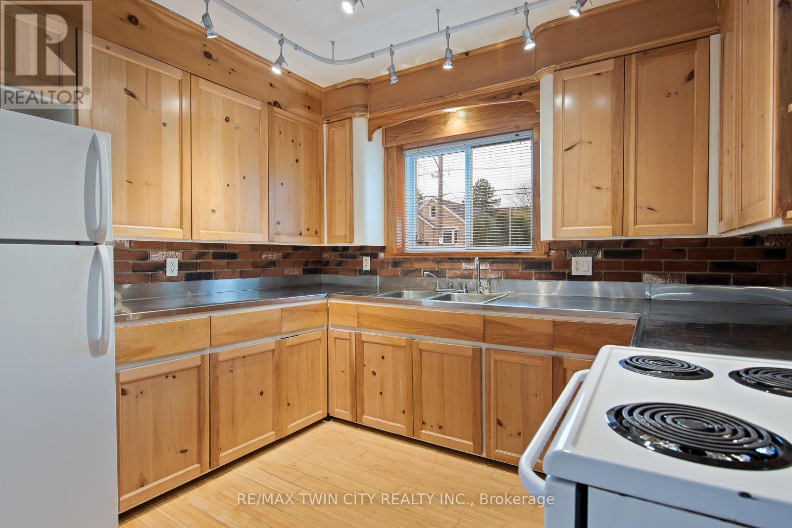 143 Bridgeport Road E, Waterloo, Ontario  N2J 2K3 - Photo 26 - X13100936