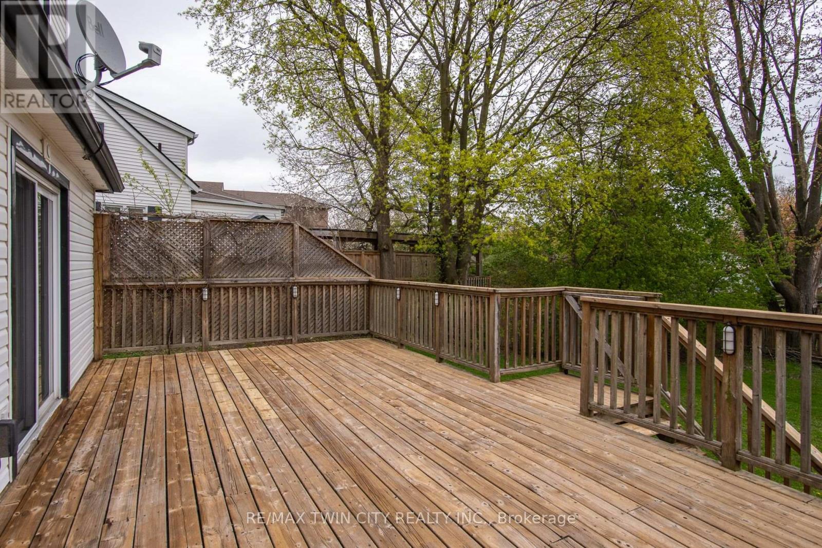 143 Bridgeport Road E, Waterloo, Ontario  N2J 2K3 - Photo 3 - X13100936