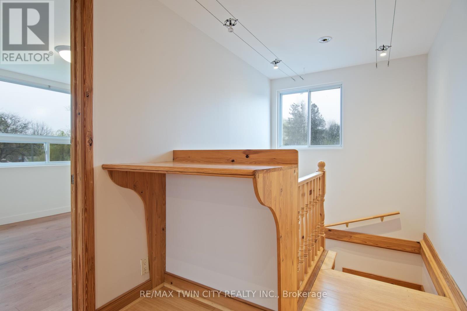 143 Bridgeport Road E, Waterloo, Ontario  N2J 2K3 - Photo 36 - X13100936