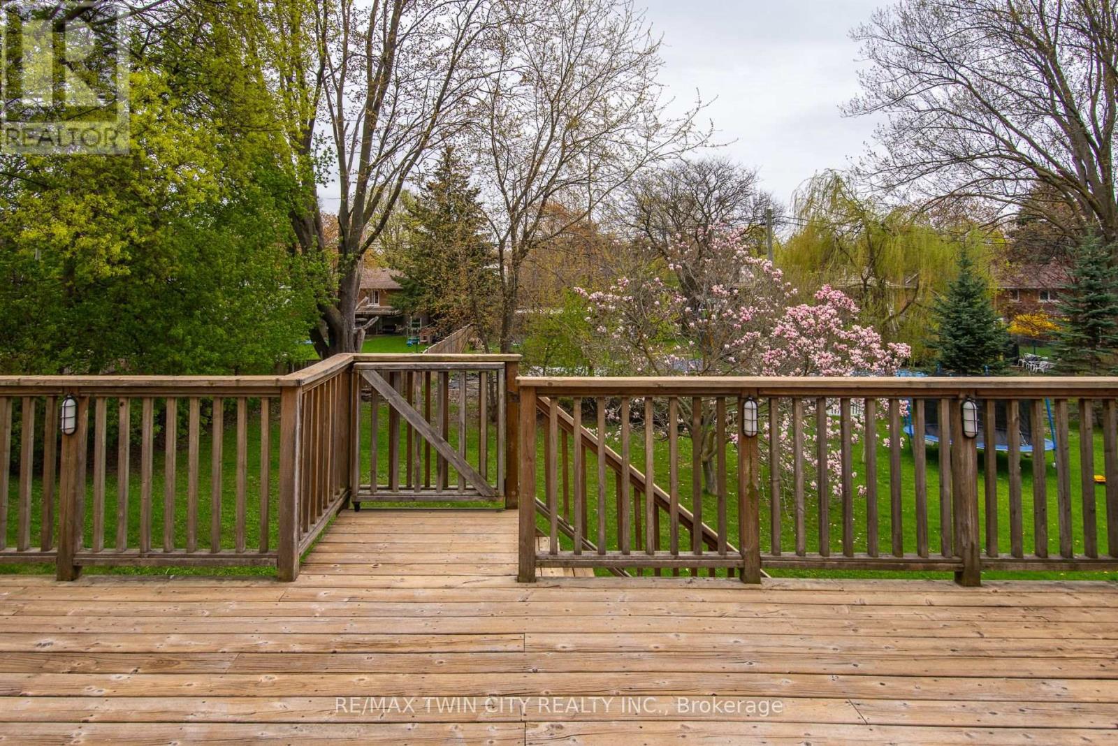 143 Bridgeport Road E, Waterloo, Ontario  N2J 2K3 - Photo 4 - X13100936