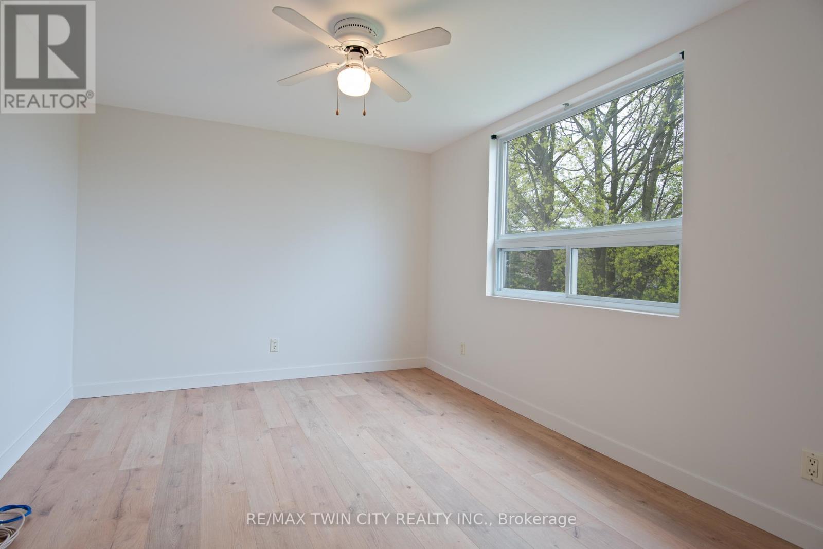 143 Bridgeport Road E, Waterloo, Ontario  N2J 2K3 - Photo 40 - X13100936