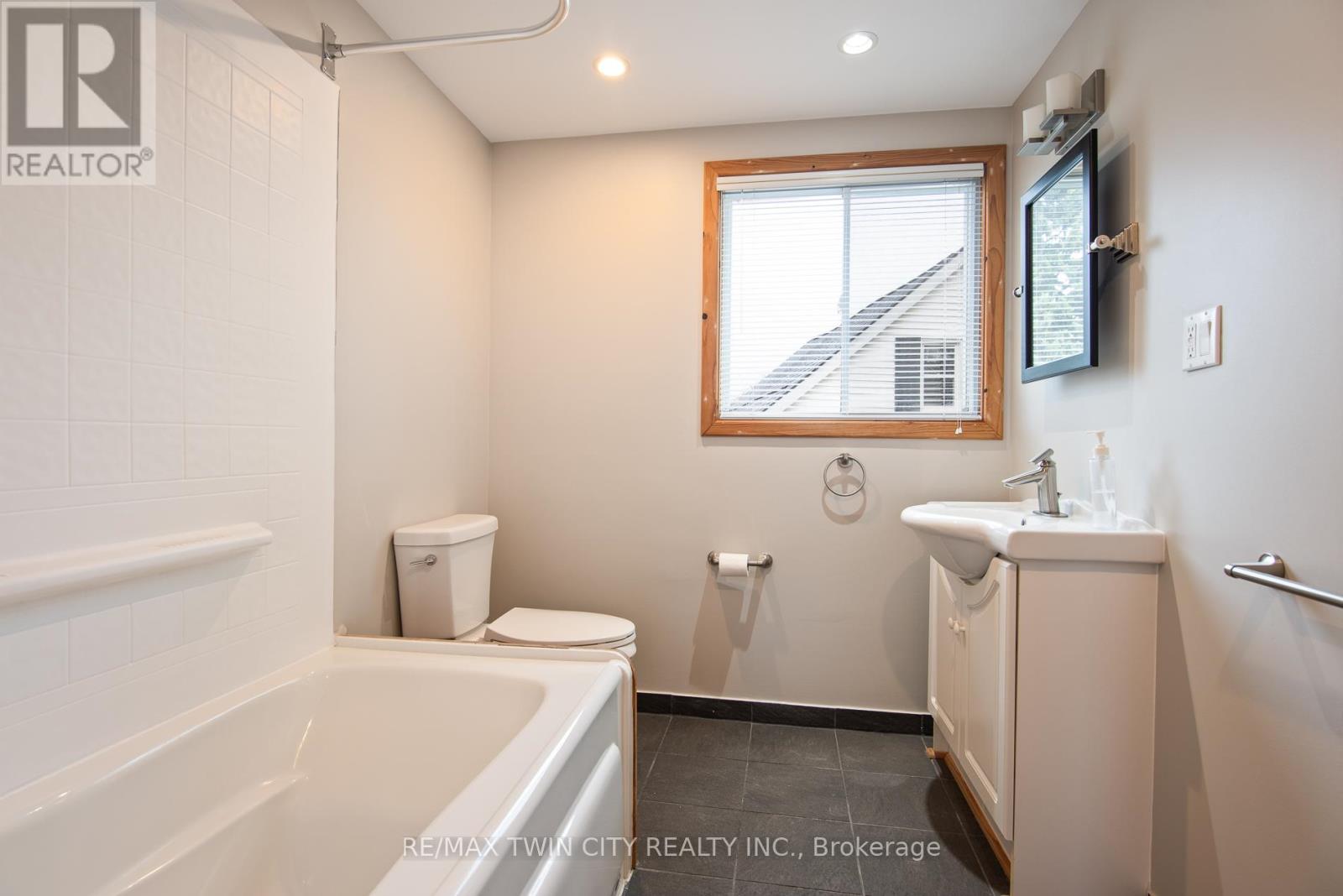 143 Bridgeport Road E, Waterloo, Ontario  N2J 2K3 - Photo 42 - X13100936