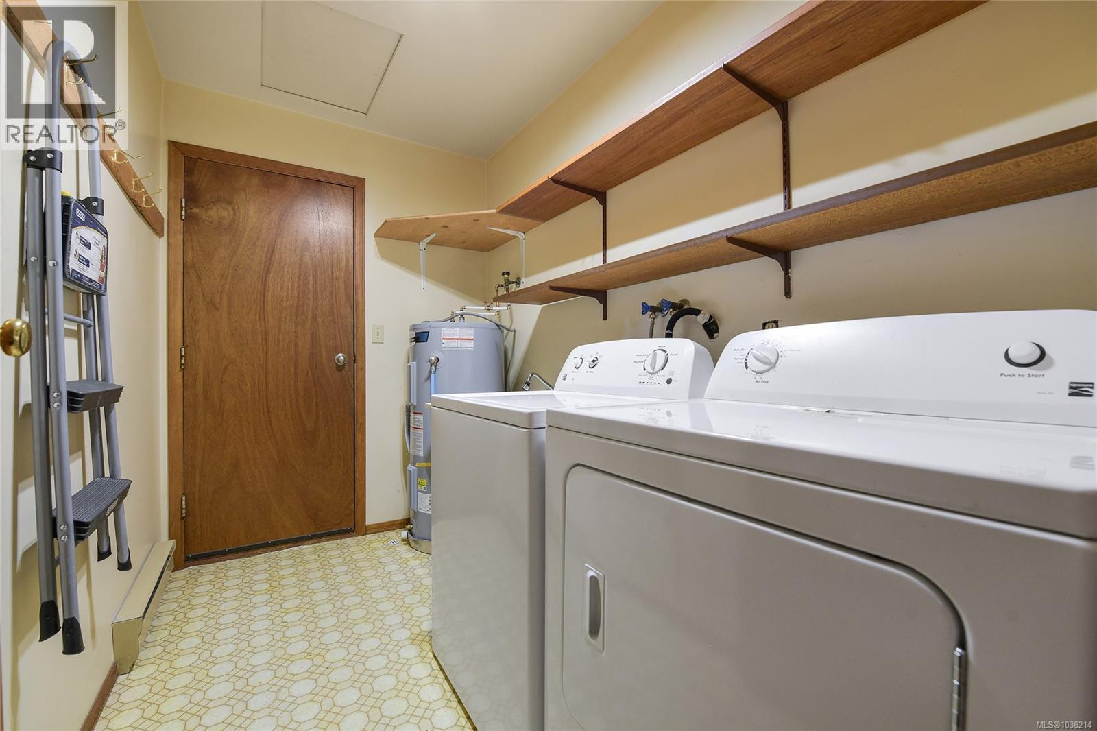 4287 Panorama Pl, Saanich, British Columbia  V8X 4X7 - Photo 17 - 1036214
