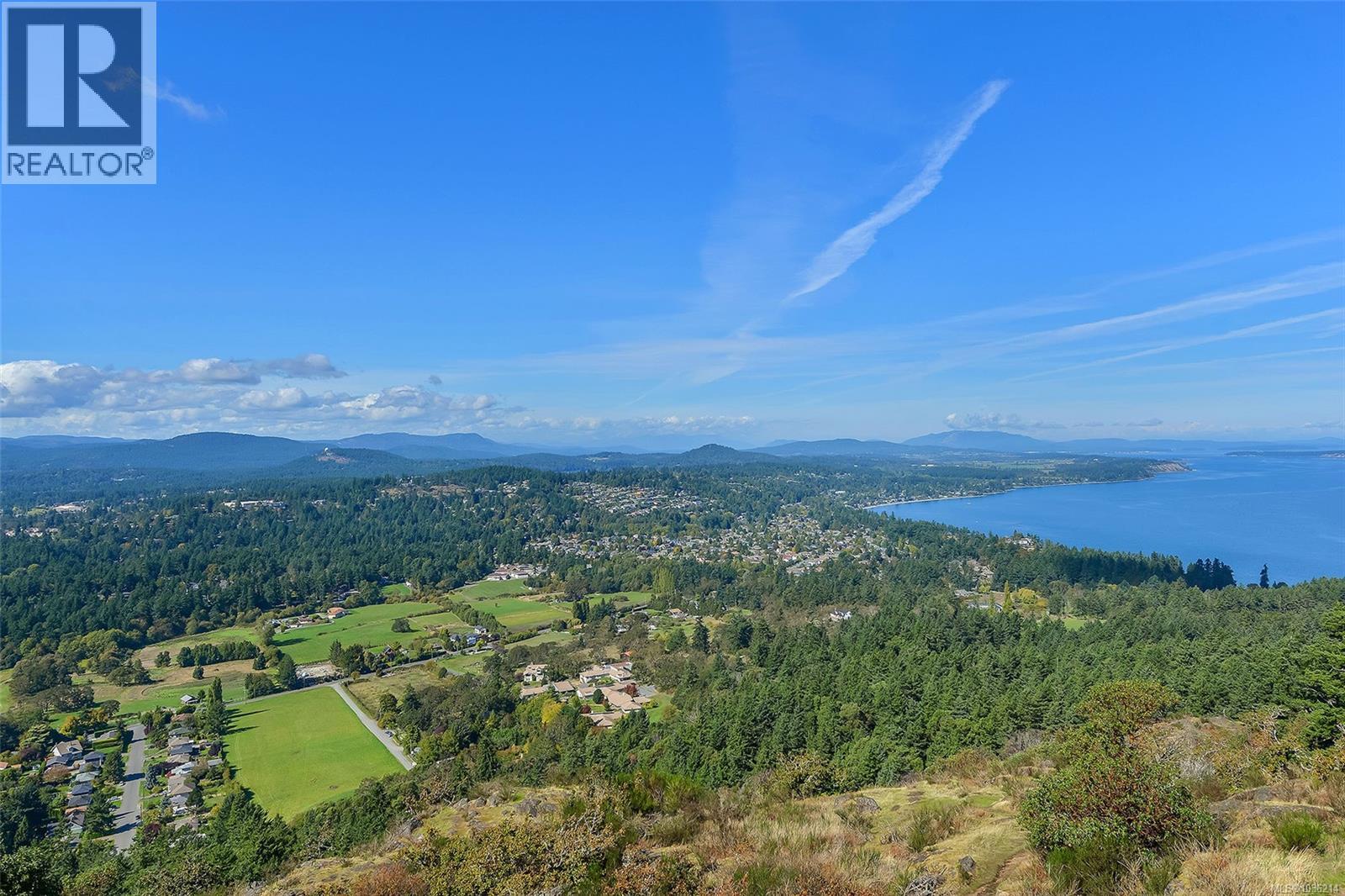 4287 Panorama Pl, Saanich, British Columbia  V8X 4X7 - Photo 35 - 1036214