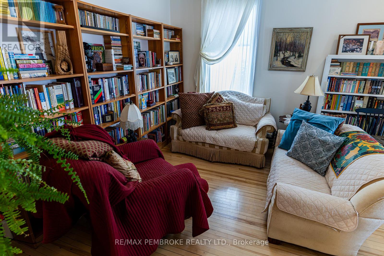 563 Perth Street, Pembroke, Ontario  K8A 6B7 - Photo 11 - X12889648