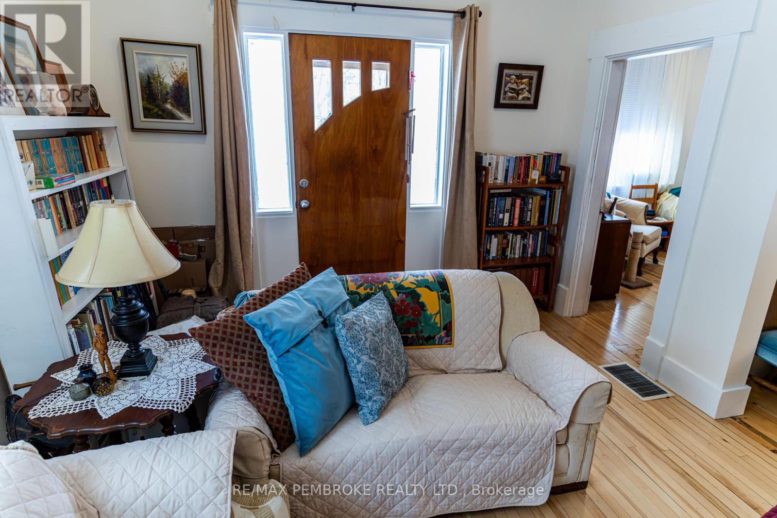 563 Perth Street, Pembroke, Ontario  K8A 6B7 - Photo 12 - X12889648
