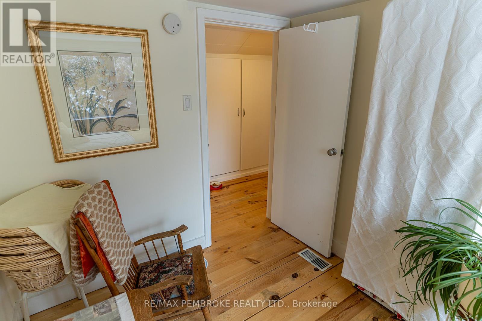 563 Perth Street, Pembroke, Ontario  K8A 6B7 - Photo 22 - X12889648