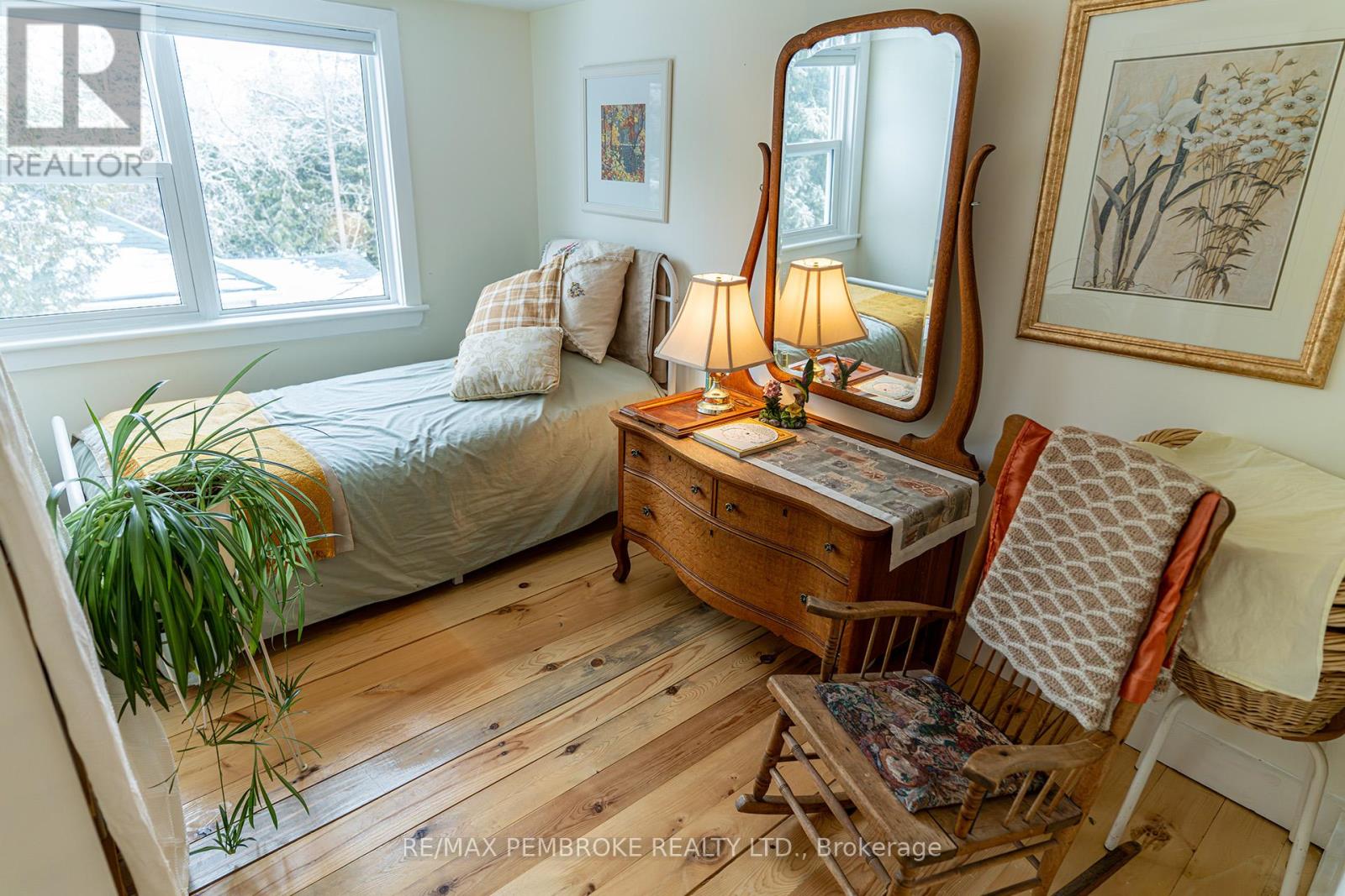 563 Perth Street, Pembroke, Ontario  K8A 6B7 - Photo 21 - X12889648