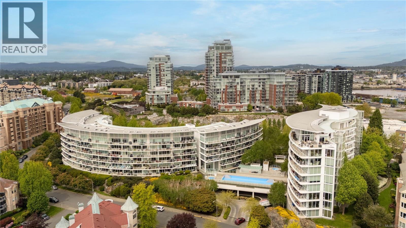 120 68 Songhees Rd, Victoria, British Columbia  V9A 0A3 - Photo 2 - 1034048