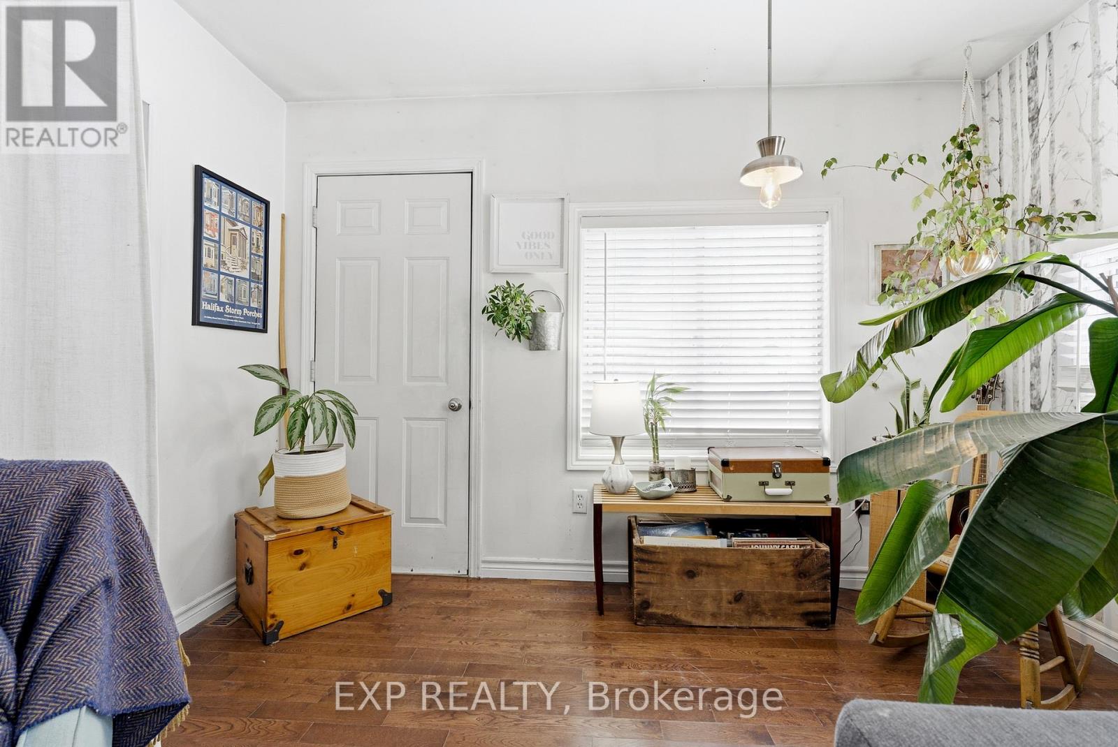 41 Lake Street, Prince Edward County, Ontario  K0K 2T0 - Photo 10 - X12684368