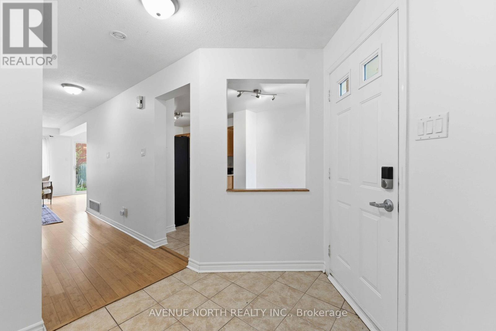7 Hendrie Court, Ottawa, Ontario  K2L 4A4 - Photo 2 - X13097808