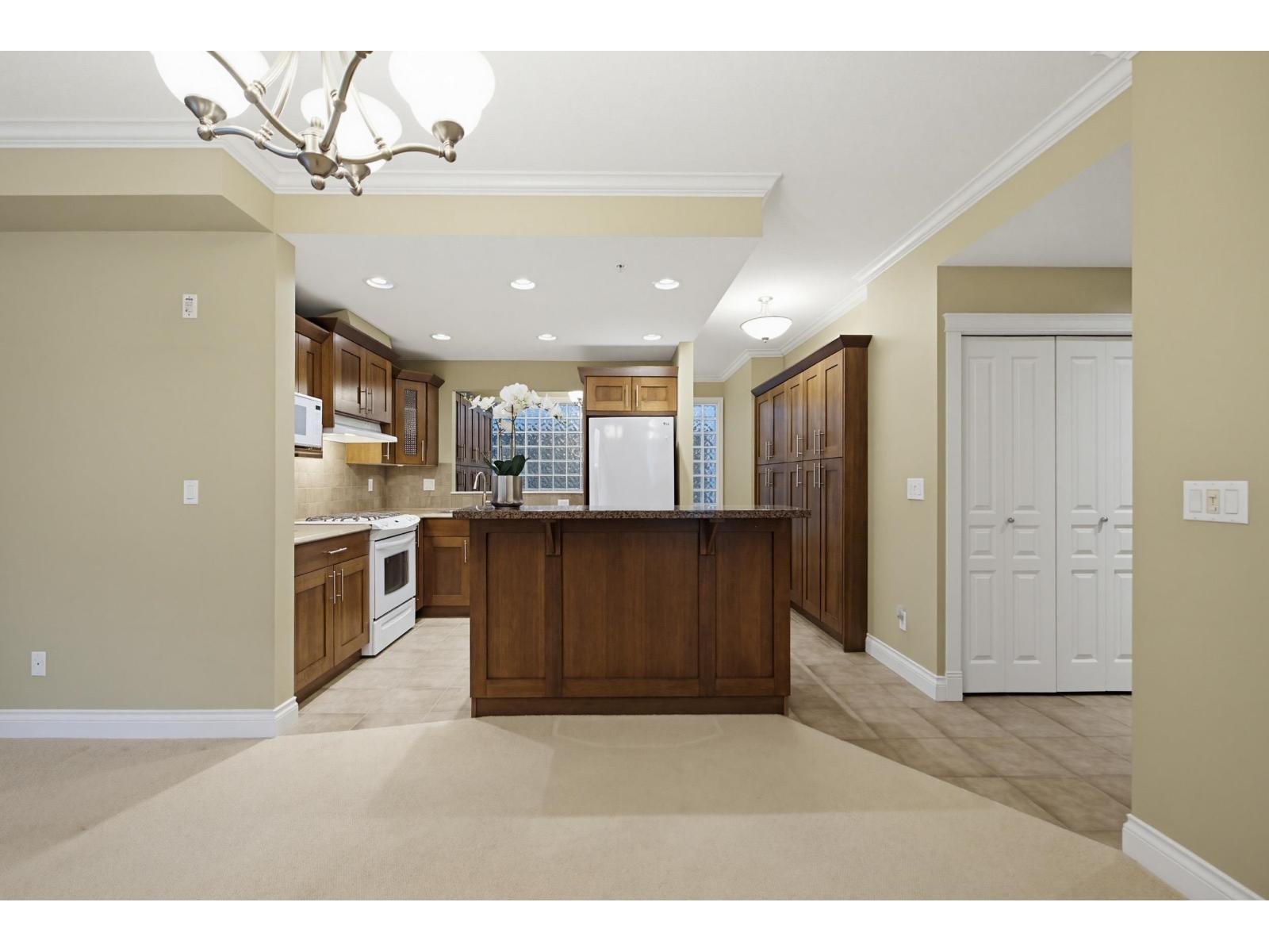 203 15357 17a Avenue, Surrey, British Columbia  V4A 1V4 - Photo 15 - R3118624