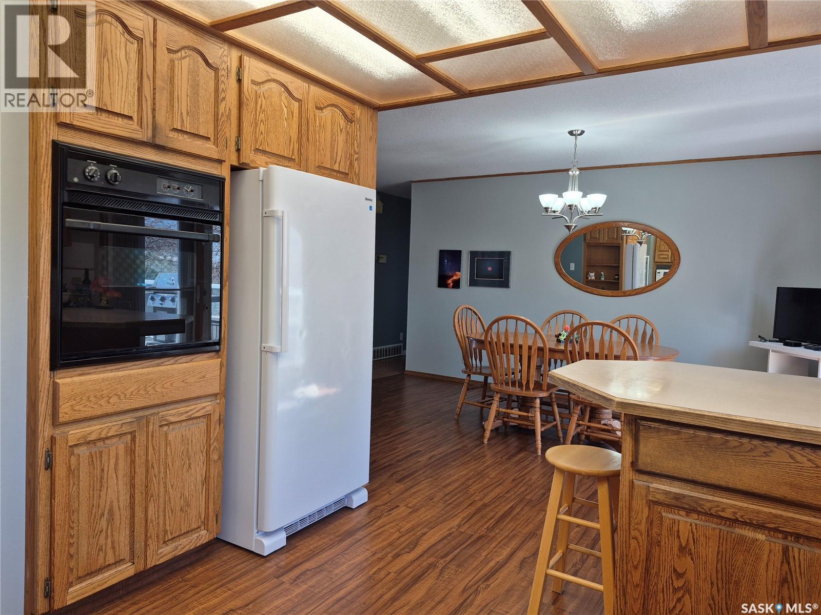 246 Battleford Trail, Swift Current, Saskatchewan  S9H 4J5 - Photo 5 - SK035299